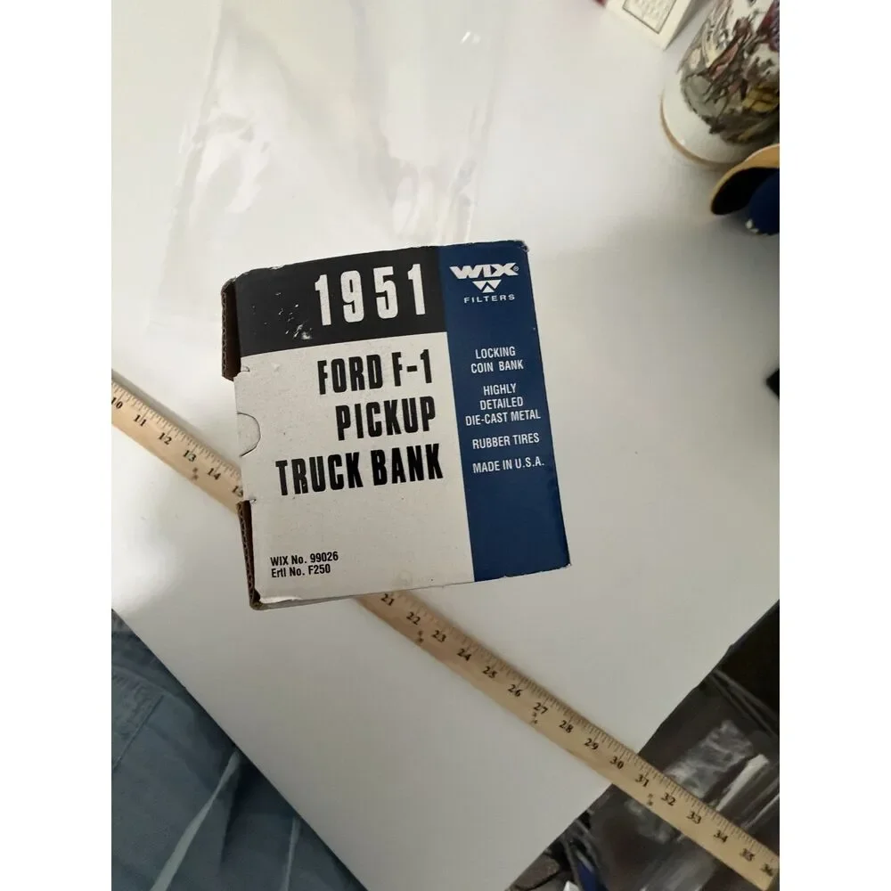 WIX 1951 Ford F-1 Truck Bank.